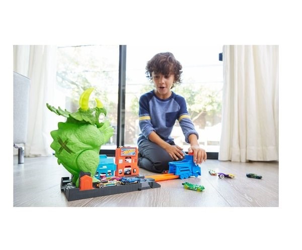 Hot Wheels Triceratops Saldırısı Oyun Seti Orjinal