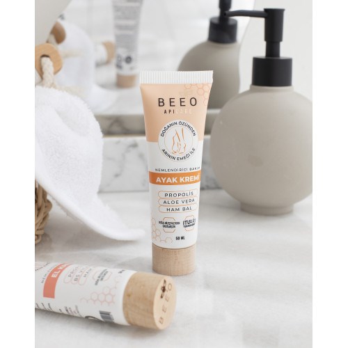 Bee'o Propolisli Apicare Nemlendirici Ayak Bakım Kremi 50 ml 