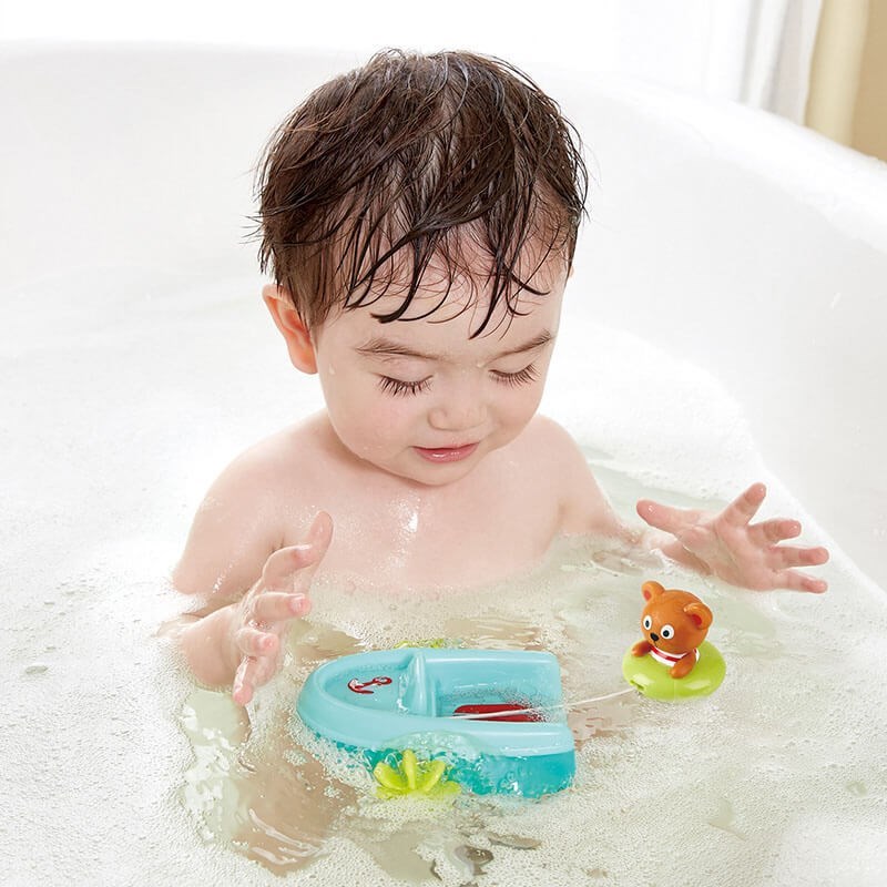 Hape Çek Bırak Tekne ve Ayıcık - Banyo Oyuncağı 