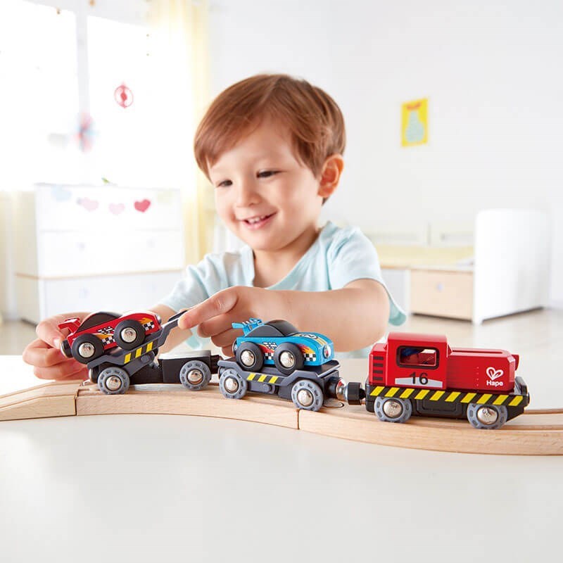 Hape Oyuncak Yarış Arabası Taşıma Treni 
