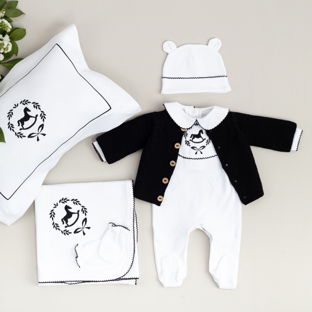 Mayys Baby Bebek Royal Çelenk ve At Nakışlı 6'lı Hastane Çıkış Seti Siyah