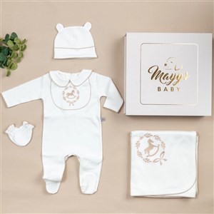 Mayys Baby Royal Bej Tığ İşi Süslemeli Çelenkli At Nakışlı 5' li Organik Hastane Çıkış Seti