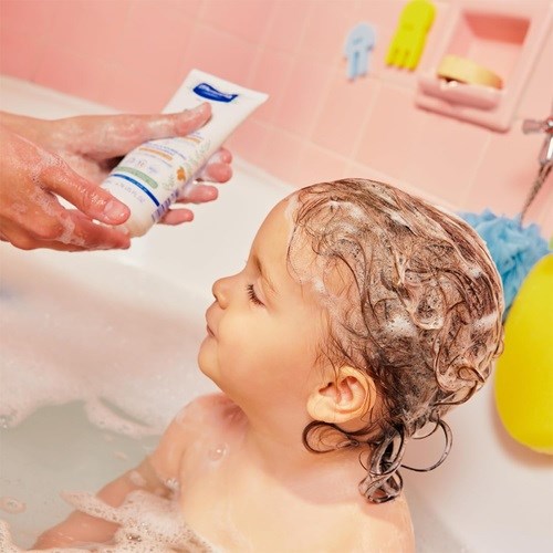 Mustela Detangling & Nourishing Cream Shampoo ( Kolay Tarama Sağlayan Şampuan ) 200 ml 