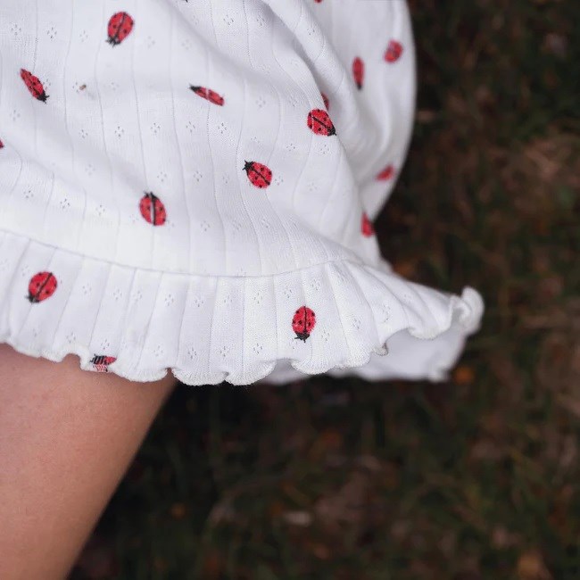 Antebies Kız Çocuk Kısa Kollu Şortlu Organik Pijama Takımı- Uğur Böceği Beyaz