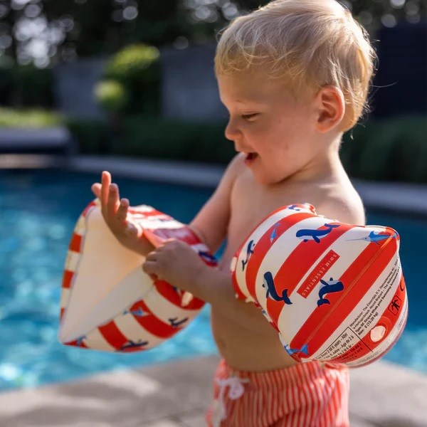 Swim Essentials Red White Whale Şişme Yüzme Kolluğu 2-6 Yaş 