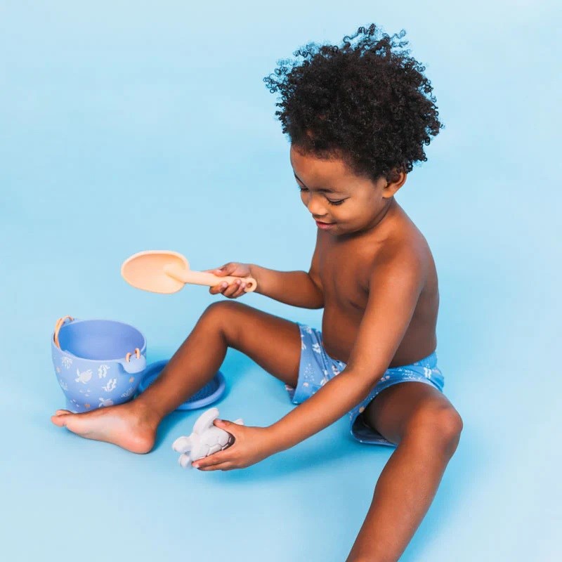 Swim Essentials Dinosaur Silikon Oyuncak Seti - Kova, Kürek ve 3 adet Kalıp 